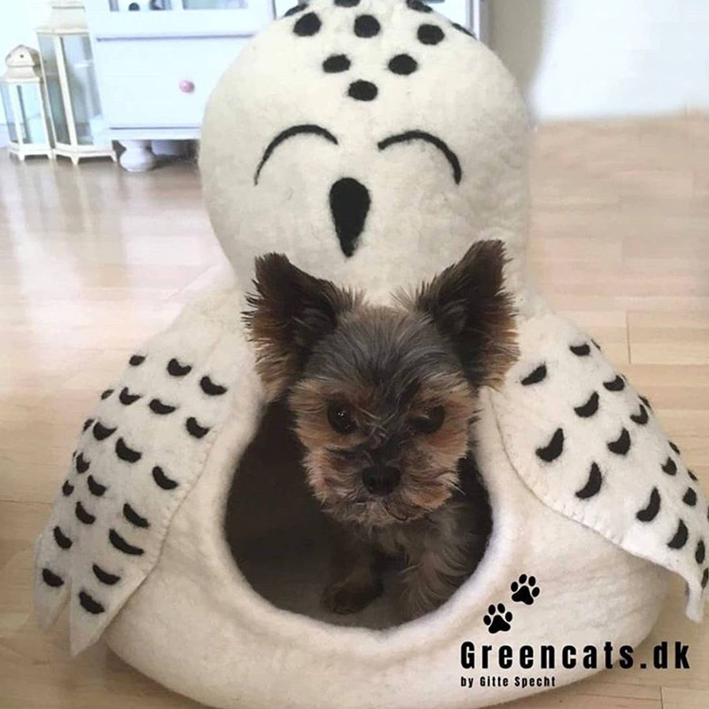 Owl Wool Pet Cave: Snowy