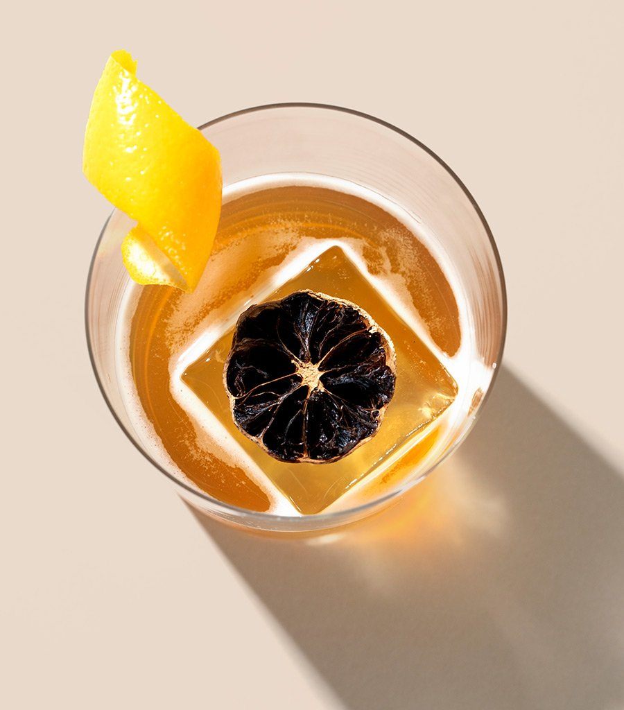 Black Lemon Sparkling Botanical image 2